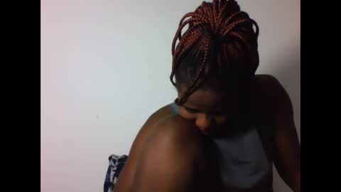 EVAH online show from March 8, 1:48 pm