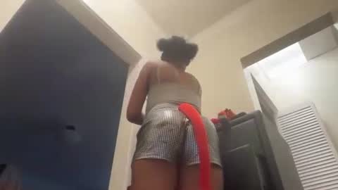 delightfuldark online show from April 8, 1:30 am