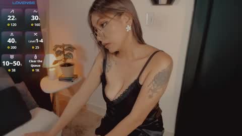 Delilah online show from May 5, 5:32 am