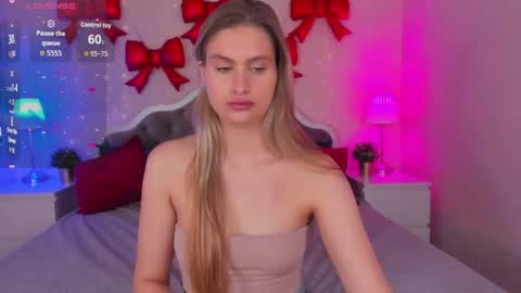 delinasis online show from April 7, 1:40 am