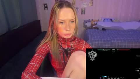 Della online show from May 4, 4:22 pm