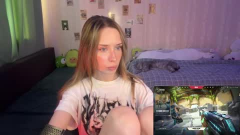 Della online show from May 19, 2:13 pm