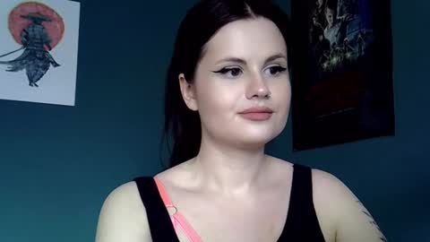 dellacrush_ online show from February 15, 4:01 pm