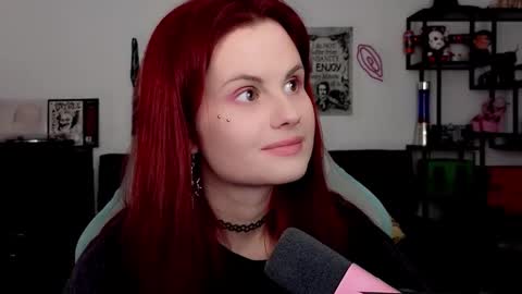 dellacrush_ online show from March 14, 6:20 pm