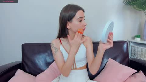 Eliza online show from May 16, 11:53 am