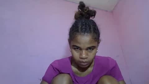 delphine online show from May 24, 6:12 am