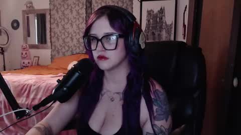 Snapshot of demongf chatting on September 23, 10:52 pm Demoness Mina online show from September 23, 10:52 pm