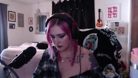 Snapshot of demongf chatting on March 11, 9:15 pm Demoness Mina online show from March 11, 9:15 pm