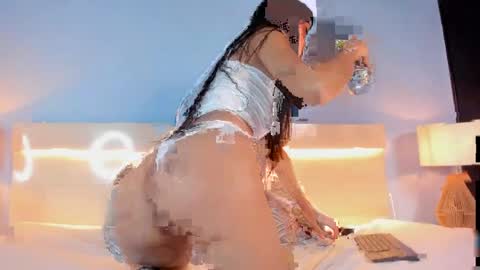 denightjones online show from April 5, 5:06 am