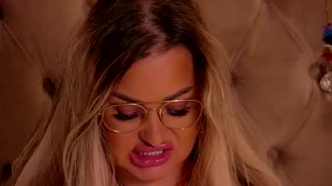 Ela online show from March 5, 2:40 am