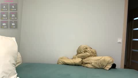 Denni online show from March 26, 6:09 pm