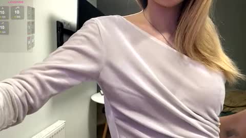 Denni online show from March 19, 5:50 pm