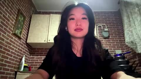 Emma online show from January 11, 2:22 pm