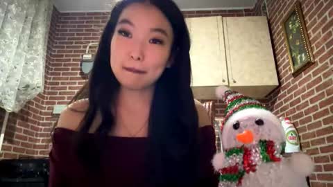 Emma online show from December 22, 4:21 pm