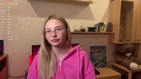 Vi  Victoria online show from November 13, 3:22 pm