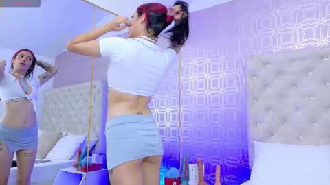 Derieri D online show from October 9, 7:51 pm