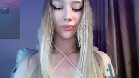 Ari online show from May 10, 5:26 pm