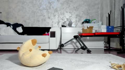 Mia online show from November 10, 3:23 am