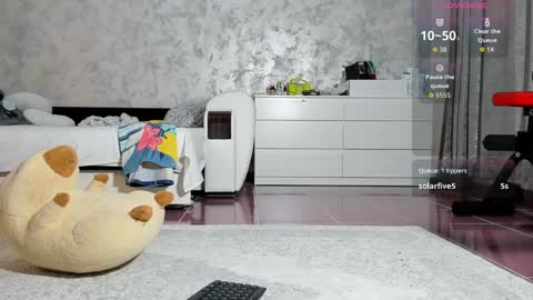 Mia online show from November 3, 10:25 pm