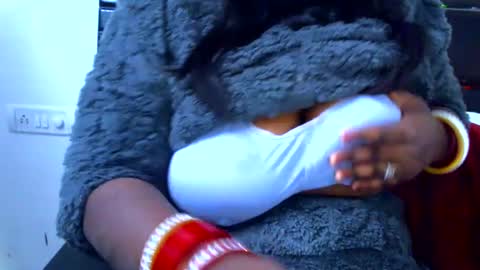 simran online show from December 17, 3:39 am