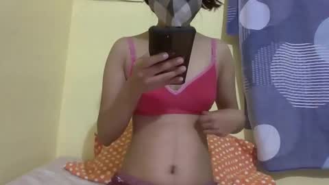 Snapshot of desihotgirl2024 chatting on February 23, 9:59 am Nidhilove online show from February 23, 9:59 am