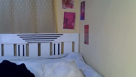 desiredahlia33 online show from March 27, 8:26 am