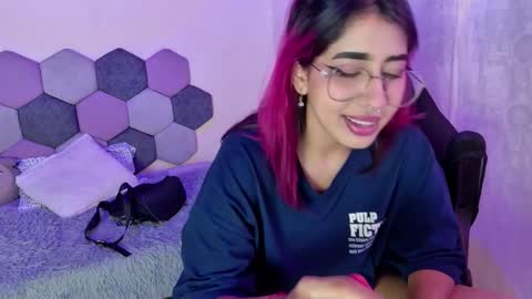 TORI AND MR. BEAR online show from January 8, 5:50 pm