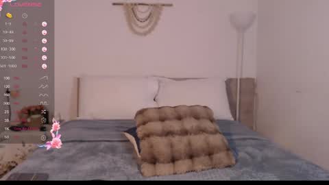 Destinne Mill online show from May 11, 12:51 pm