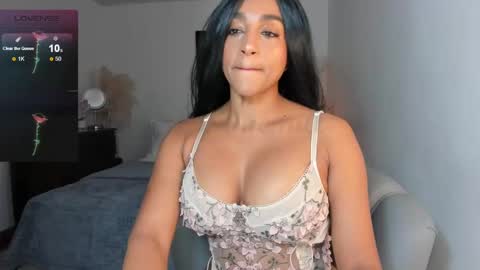 Destinne Mill online show from December 20, 11:54 am