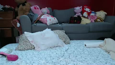 Snapshot of devilg1rl chatting on September 29, 12:05 am poutyangel online show from September 29, 12:05 am
