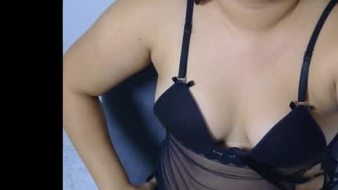 deya09 online show from September 30, 7:19 pm
