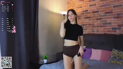 Kira online show from October 28, 7:30 pm