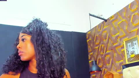 Snapshot of deyy_madisson chatting on December 3, 7:22 pm Madisson online show from December 3, 7:22 pm