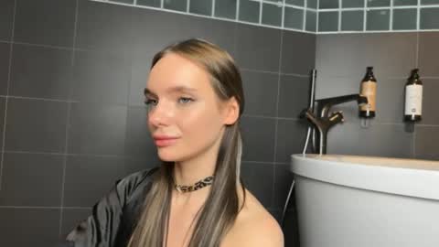 dialinkaaaa online show from March 25, 2:06 am