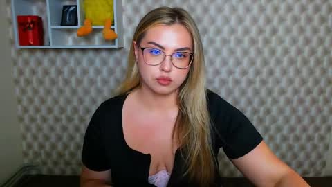 Kriss online show from May 25, 1:54 pm