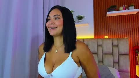 diamond_canela online show from May 18, 3:05 am