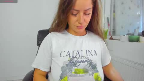 diamondkay_ online show from May 25, 6:34 am