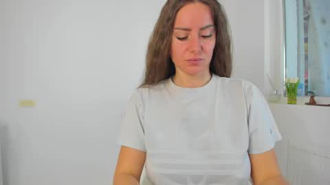 diamondkay_ online show from April 7, 6:59 am