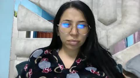 diana722439 online show from October 4, 4:18 am