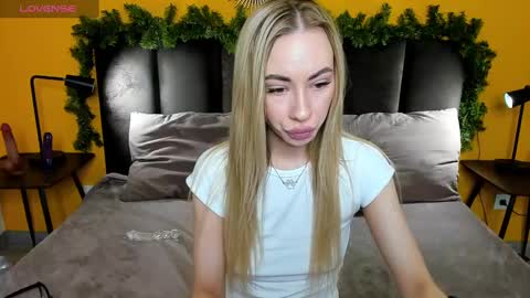 Snapshot of diana_garrett chatting on January 14, 1:58 am Diana online show from January 14, 1:58 am