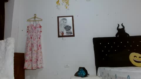 diana_o1 online show from May 22, 3:10 pm