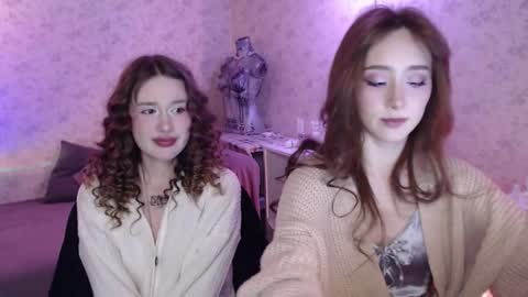 Hi im Alice 3 Im usualy online 03-10 or 17-21 UTC0 online show from December 22, 5:10 am