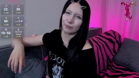 digitalhoe online show from May 18, 8:04 pm