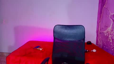 diiosa_latina online show from May 13, 10:26 pm