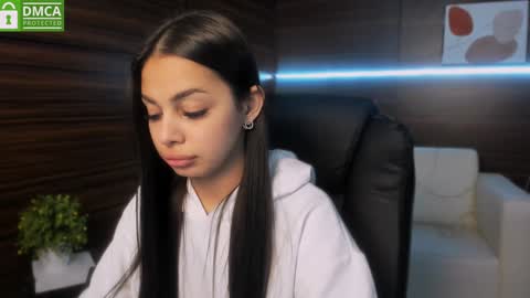 Dilyanude in pvt online show from December 30, 3:12 pm