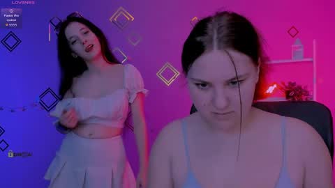 dina_bloom online show from May 20, 7:00 pm