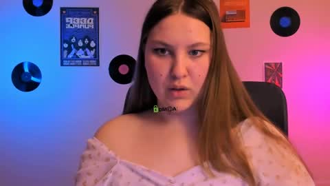 dina_bloom online show from May 6, 6:56 pm