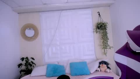 DINA online show from May 11, 3:07 pm