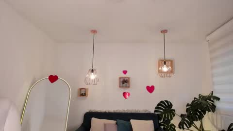   online show from March 6, 1:06 pm