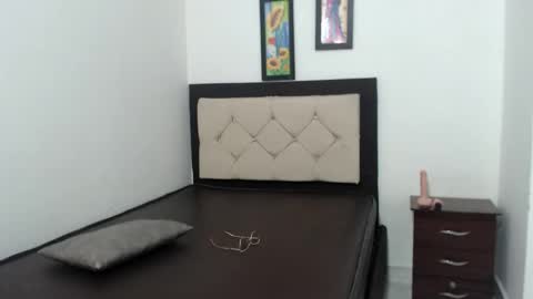 diosa_fenixt online show from May 26, 3:22 pm
